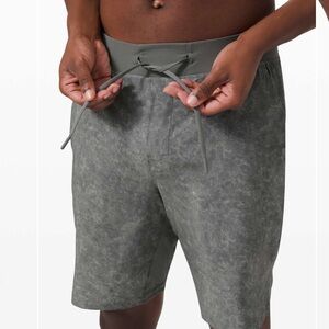 Lululemon T.H.E. Short 9" XL